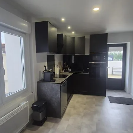Maison Rénovée Au Calme - 4 Pers. - Fr-1-879-36
